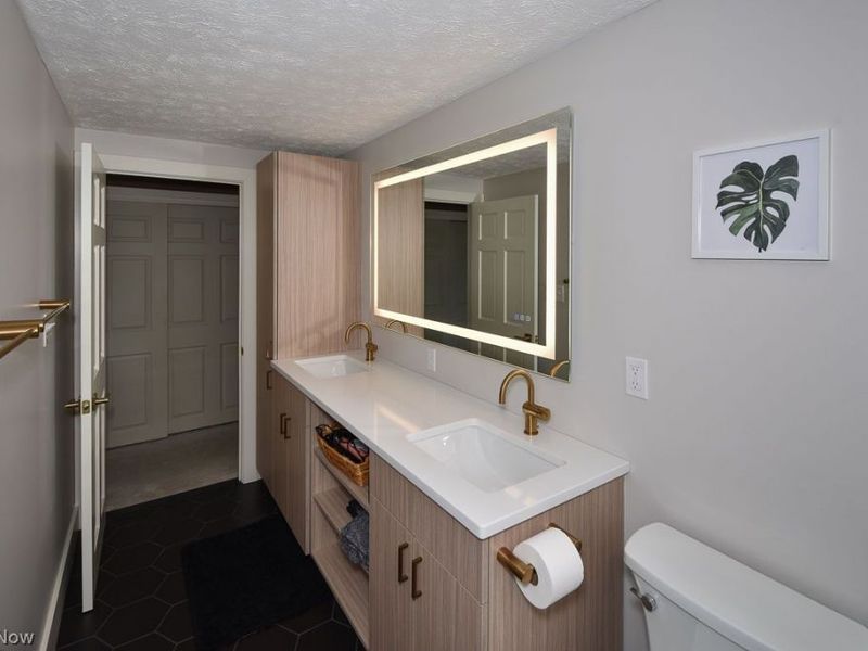 1000 Elmwood Road, Rocky River, OH 44116 Photo 24