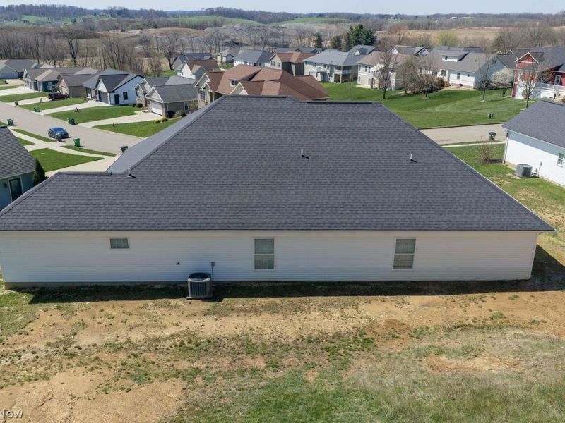 1028 Firman Drive, Sugarcreek, OH 44681 Photo 10