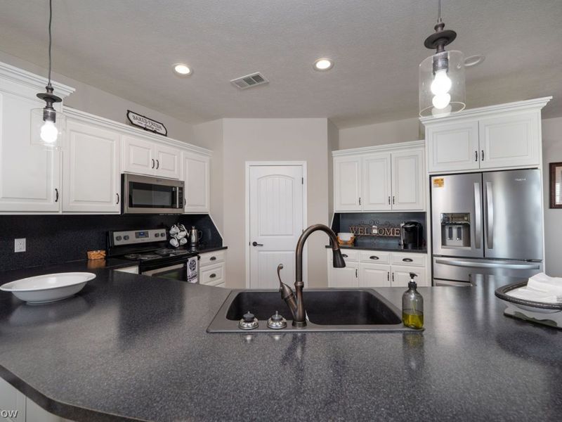 1028 Firman Drive, Sugarcreek, OH 44681 Photo 18