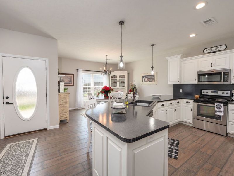 1028 Firman Drive, Sugarcreek, OH 44681 Photo 19