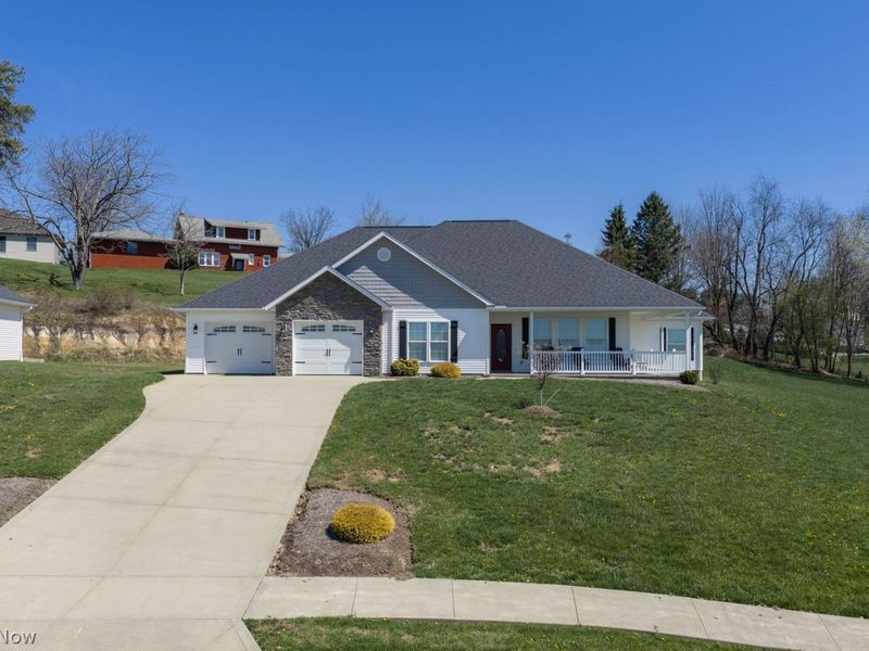 1028 Firman Drive, Sugarcreek, OH 44681 Photo 2