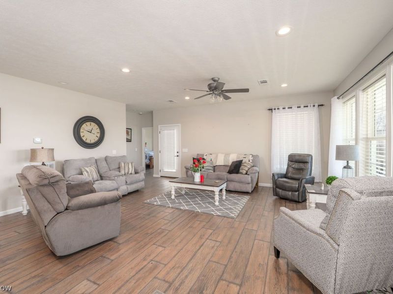 1028 Firman Drive, Sugarcreek, OH 44681 Photo 20