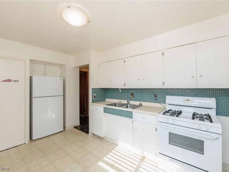 9300 Manorford Road, Parma Heights, OH 44130 Photo 13