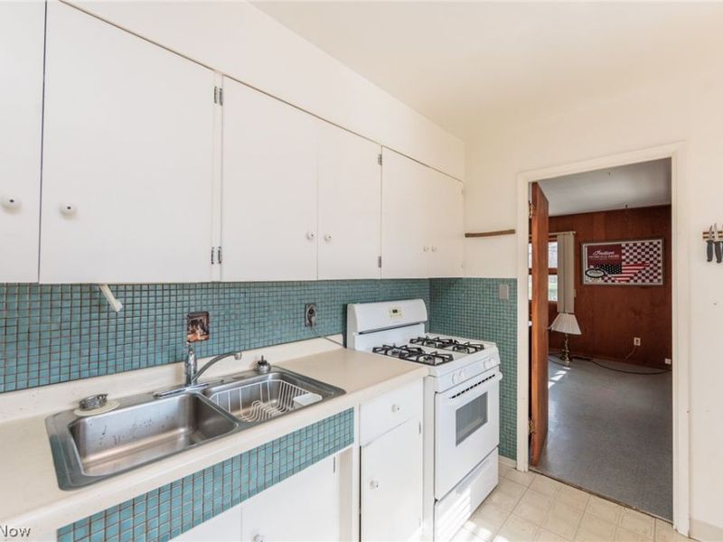 9300 Manorford Road, Parma Heights, OH 44130 Photo 16