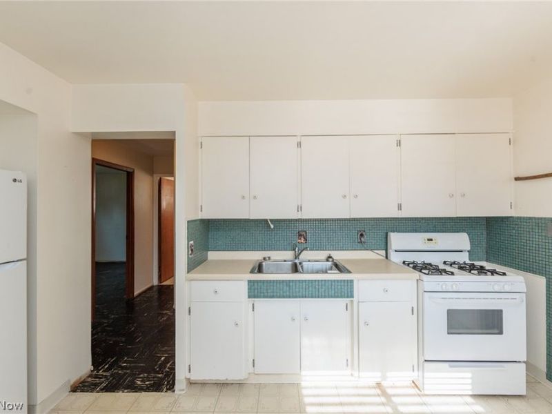 9300 Manorford Road, Parma Heights, OH 44130 Photo 17