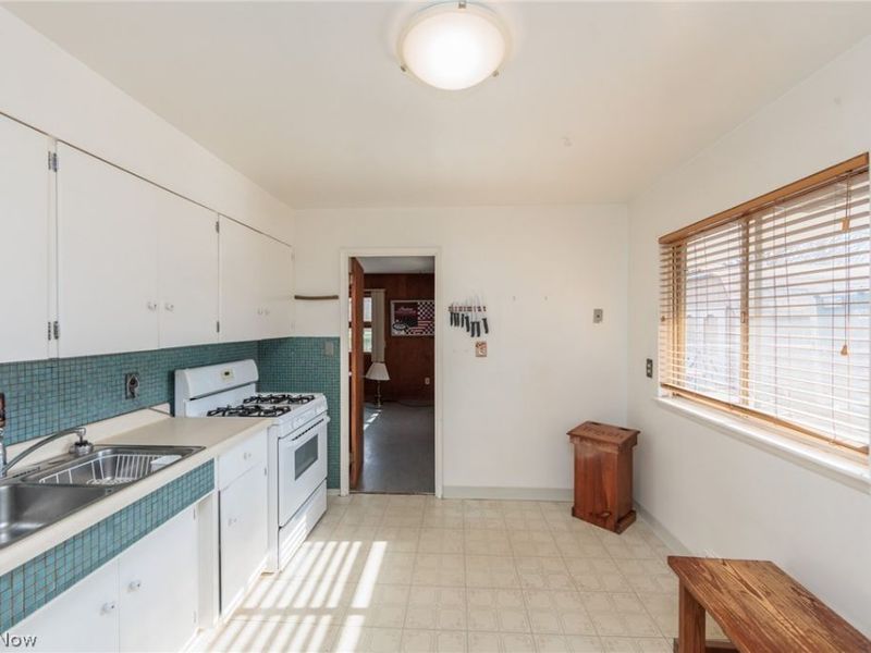 9300 Manorford Road, Parma Heights, OH 44130 Photo 18