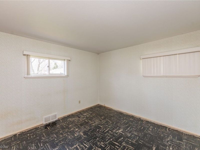 9300 Manorford Road, Parma Heights, OH 44130 Photo 31