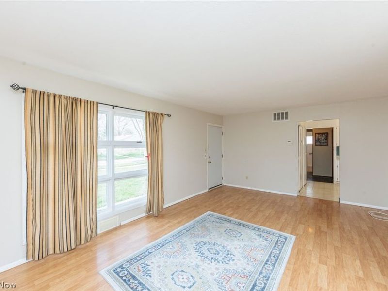 9300 Manorford Road, Parma Heights, OH 44130 Photo 7