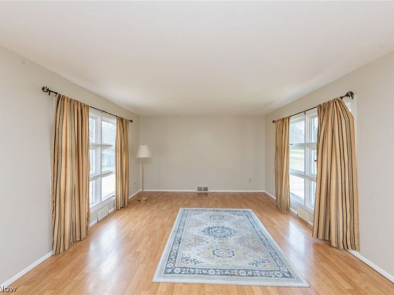 9300 Manorford Road, Parma Heights, OH 44130 Photo 9