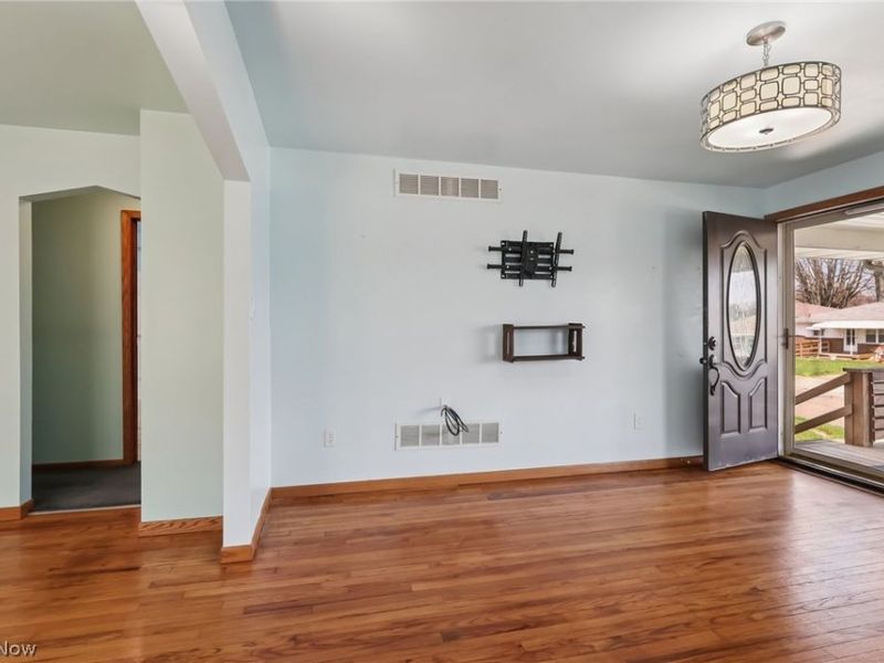 614 Stanley Road, Akron, OH 44312 Photo 4