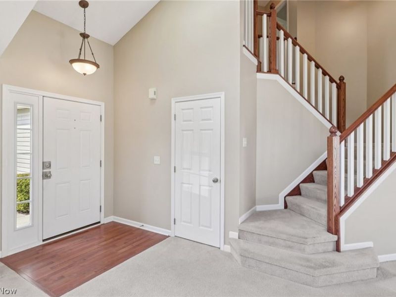 4647 Creekside Drive, Kent, OH 44240 Photo 2