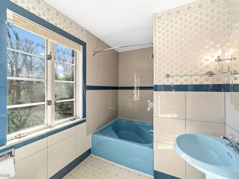 151 Woodhill Drive , Amherst, OH 44001 Photo 31