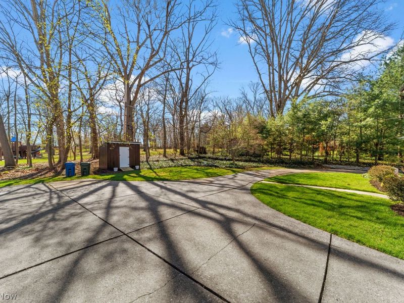 151 Woodhill Drive , Amherst, OH 44001 Photo 38