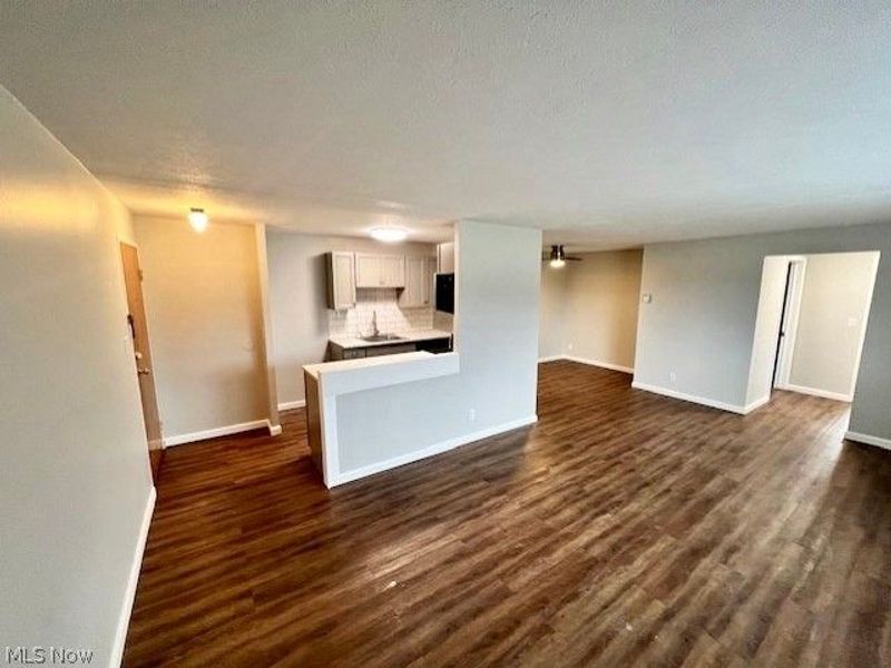 20550 Detroit Road, Unit 11, Rocky River, OH 44116 Photo 3