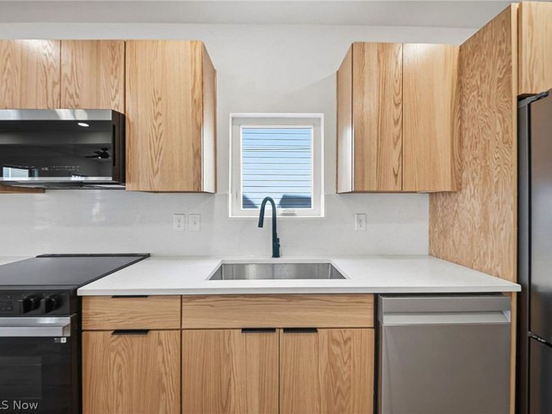 1345 W 67th Street, Cleveland, OH 44102 Photo 13