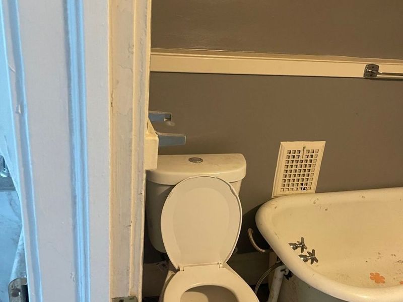 6930 Polonia Avenue, Cleveland, OH 44105 Photo 16