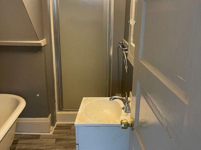 6930 Polonia Avenue, Cleveland, OH 44105 Photo 18