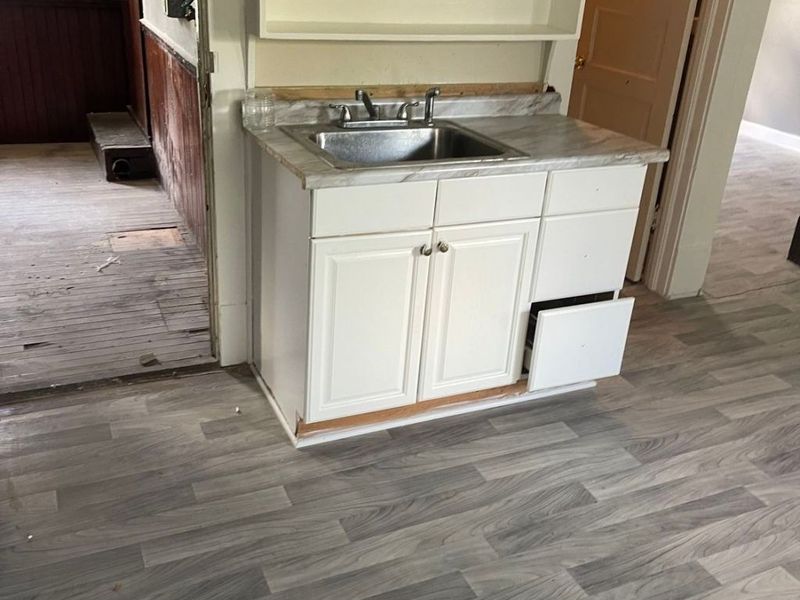 6930 Polonia Avenue, Cleveland, OH 44105 Photo 20