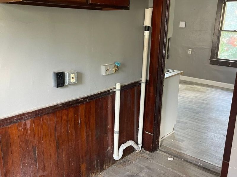 6930 Polonia Avenue, Cleveland, OH 44105 Photo 24