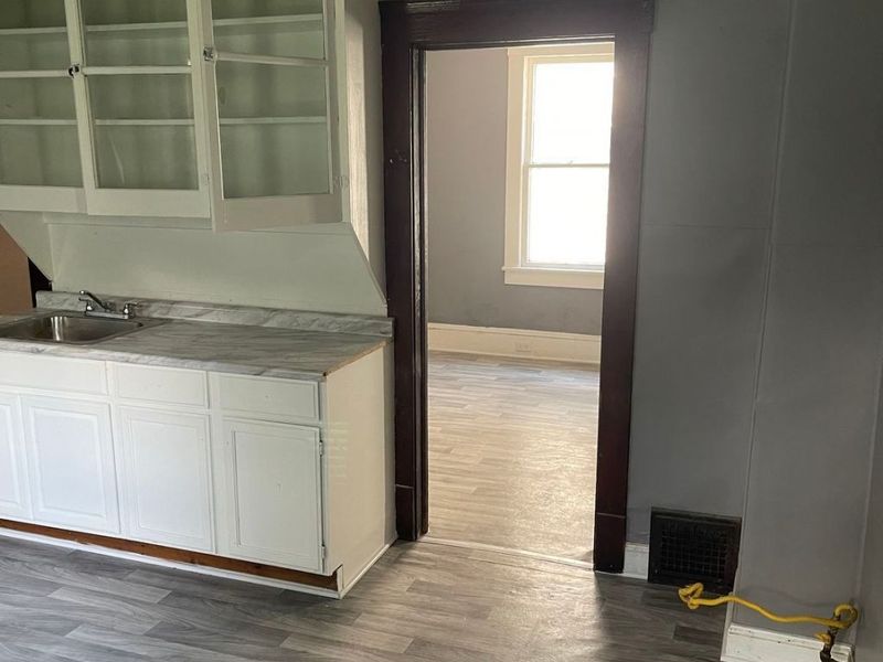 6930 Polonia Avenue, Cleveland, OH 44105 Photo 4