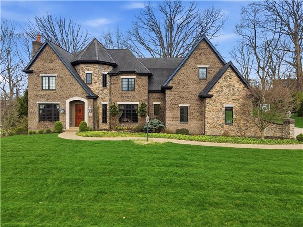 5 Holland Dr , Pittsburgh, PA 15238