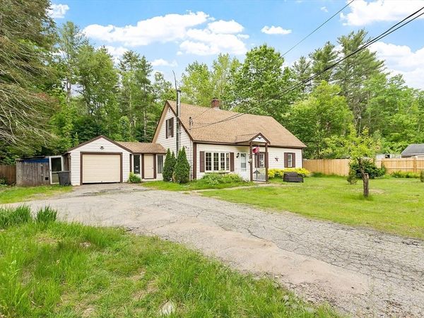 10 Worcester Rd, Townsend, MA 01469