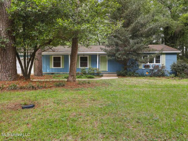5445 Pine Lane Drive, Jackson, MS 39201