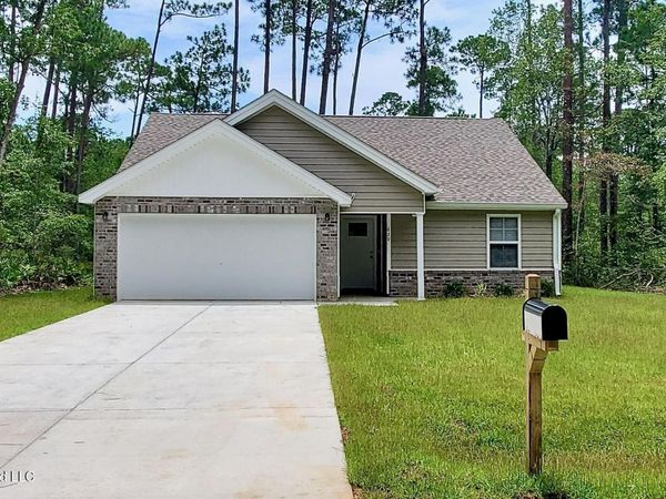 629 Oak Street, Ocean Springs, MS 39564