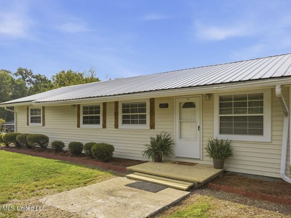 1457 Old Jackson Road, Terry, MS 39170