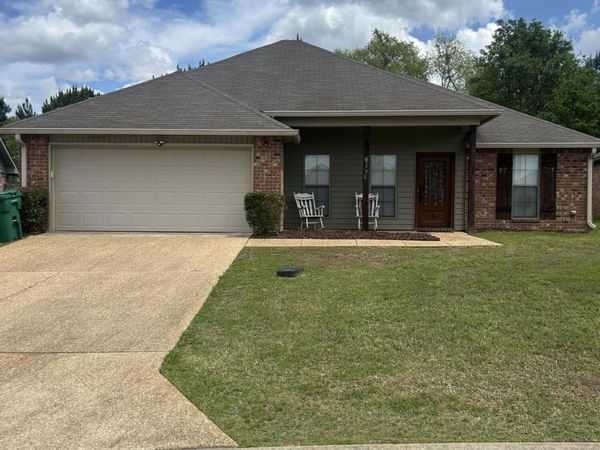 176 Winchester Street, Byram, MS 39272