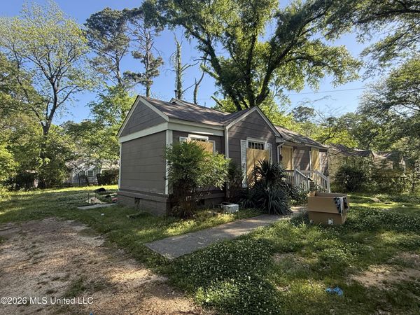 522 Woodbury Road, Jackson, MS 39206