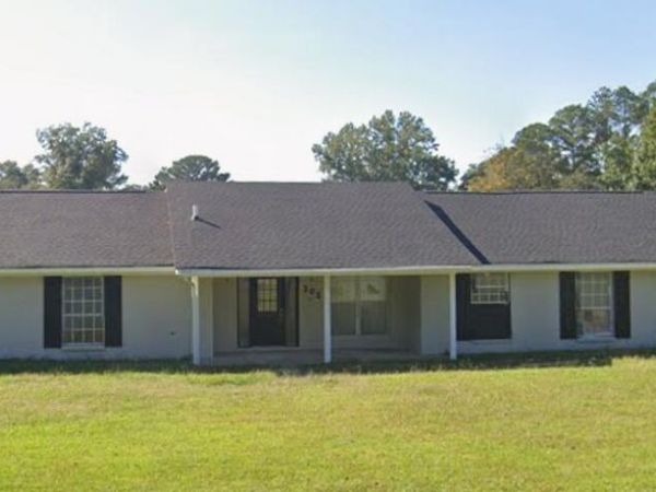 303 Old Spanish Trail, Jackson, MS 39212