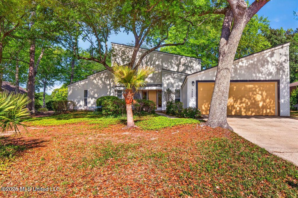 7928 Apaki Place, Diamondhead, MS 39525 Main Photo