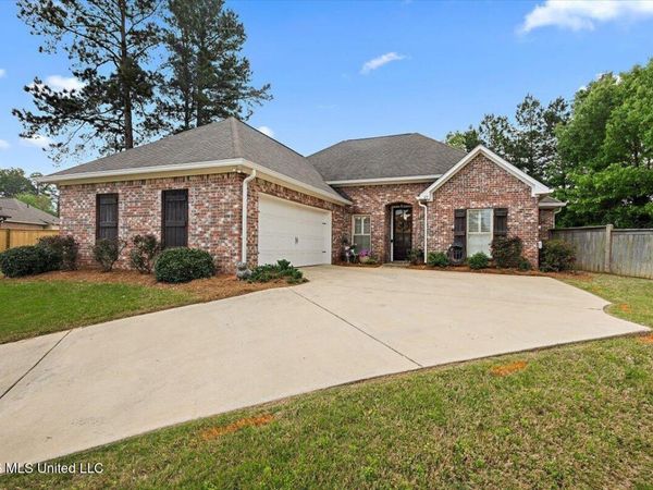 119 Hampton Place, Madison, MS 39110