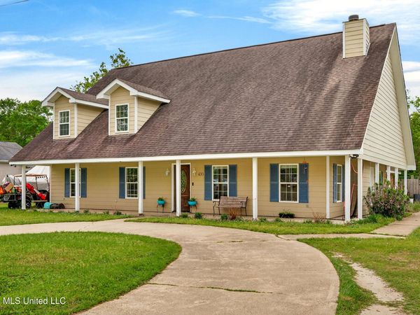 430 Gladstone Street, Bay Saint Louis, MS 39520