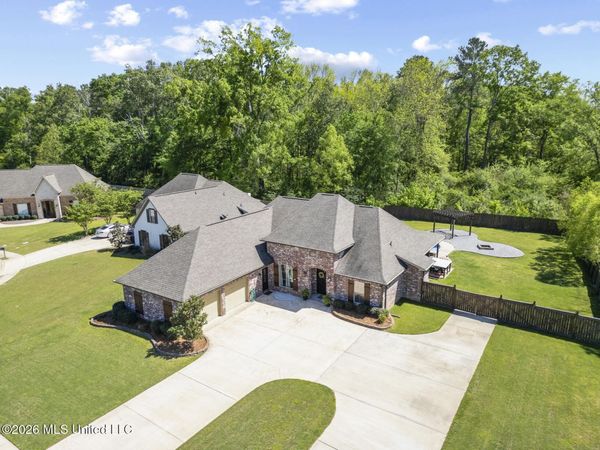 1108 Belle Oak Drive, Brandon, MS 39042