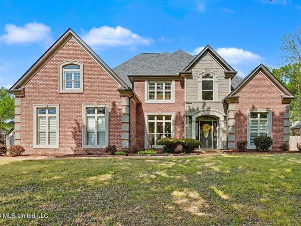 8472 Belmor Lakes Drive, Olive Branch, MS 38654