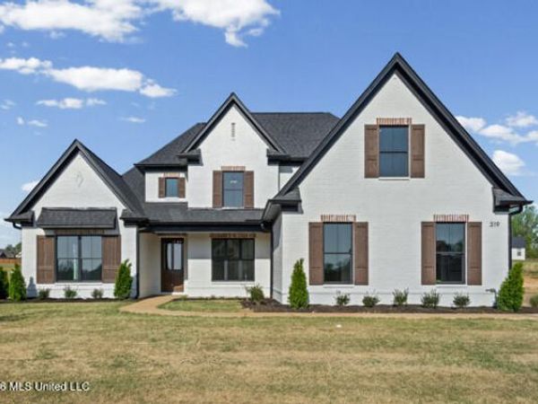 319 Camp Crossing, Hernando, MS 38632