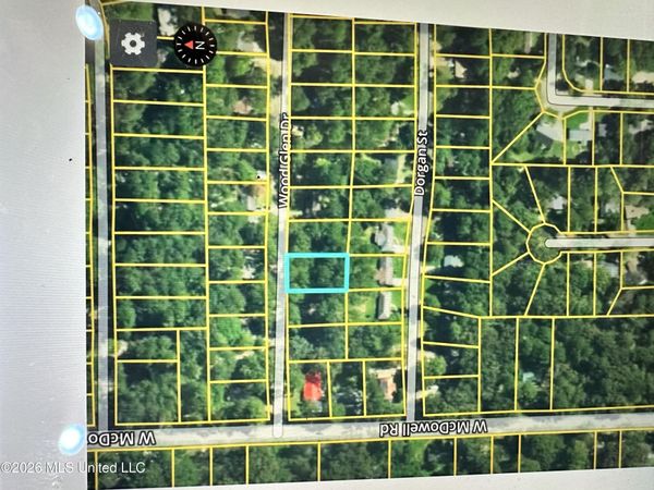 Wood Glen Drive, Jackson, MS 39204