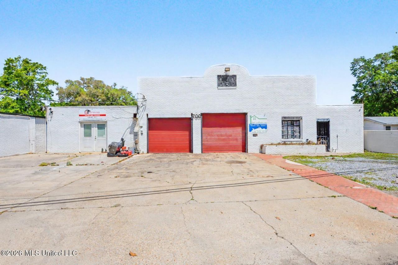 700 W Railroad Street, Long Beach, MS 39560 Main Photo