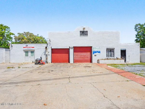700 W Railroad Street, Long Beach, MS 39560