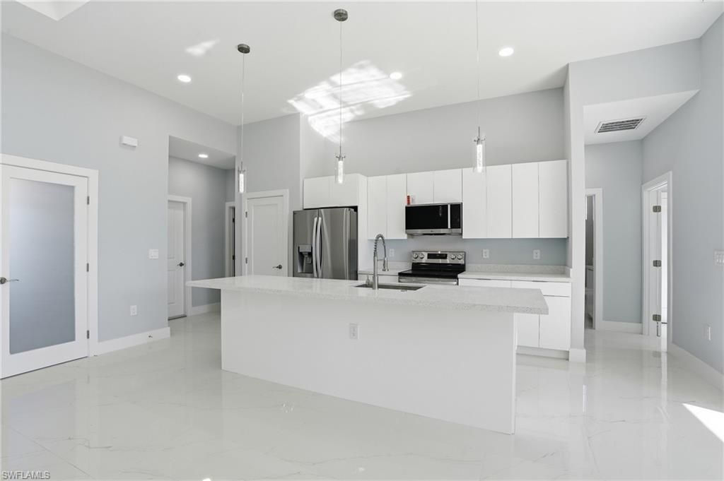 429 Palmyra Ave, Lehigh Acres, FL 33974 Photo