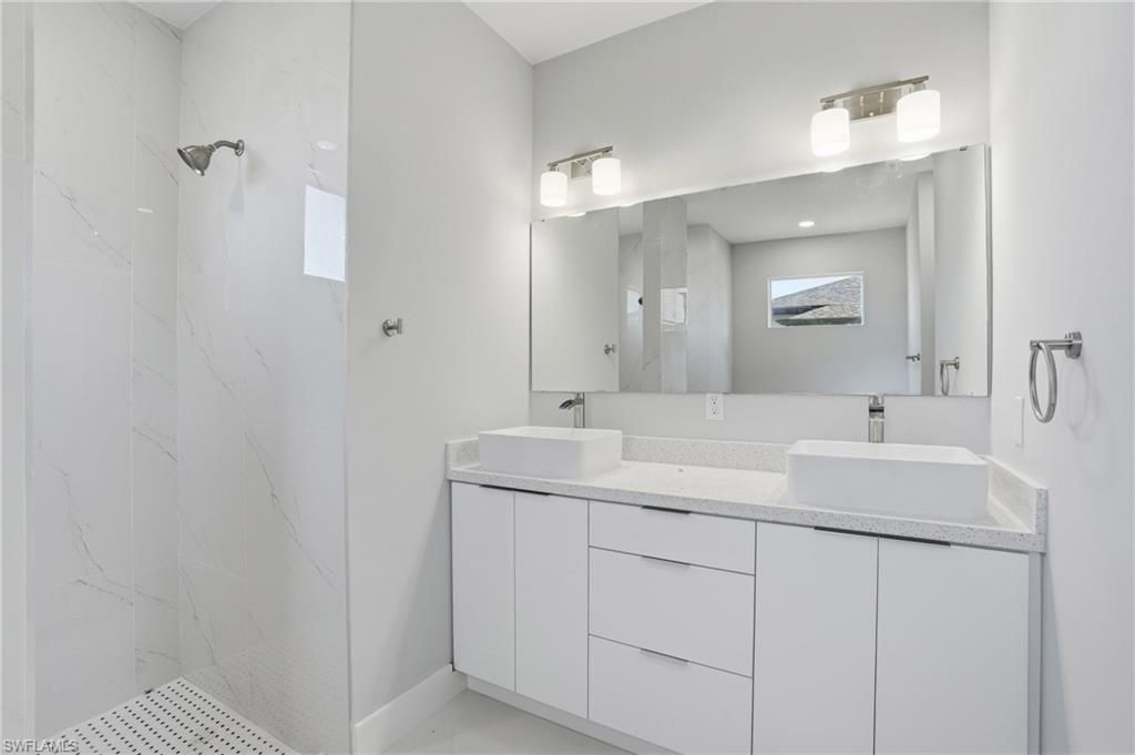 429 Palmyra Ave, Lehigh Acres, FL 33974 Photo