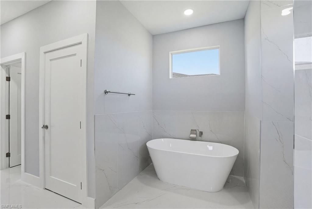 429 Palmyra Ave, Lehigh Acres, FL 33974 Photo