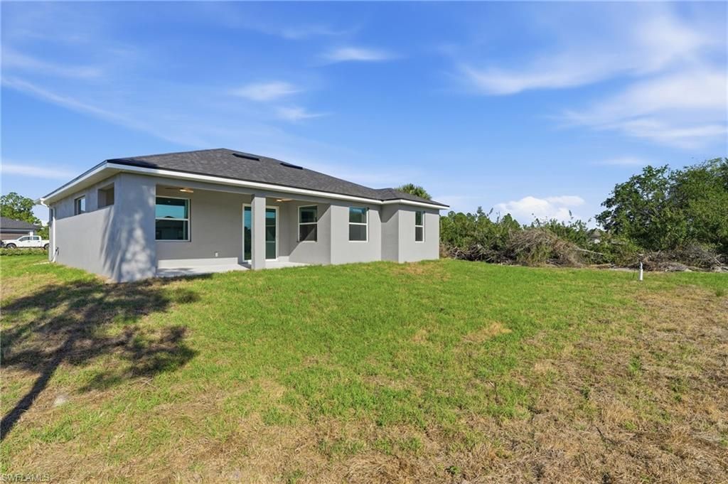 429 Palmyra Ave, Lehigh Acres, FL 33974 Photo