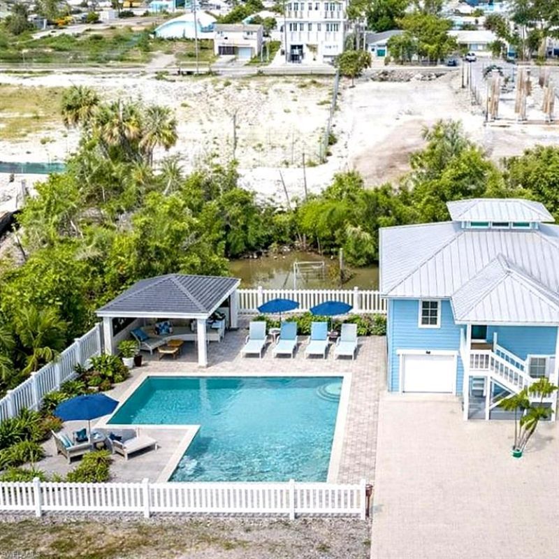 103 Tropical Shore Way, Fort Myers Beach, FL 33931 Photo