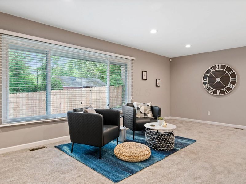 277 S James Road, Columbus, OH 43213 Photo 12