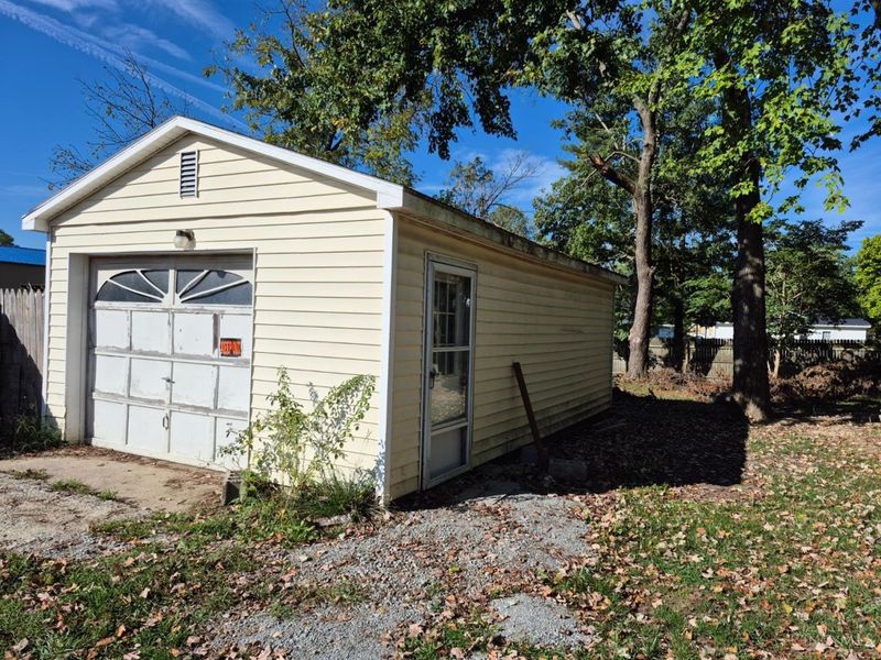 427 Kenwood Avenue, Georgetown, OH 45121 Photo 5