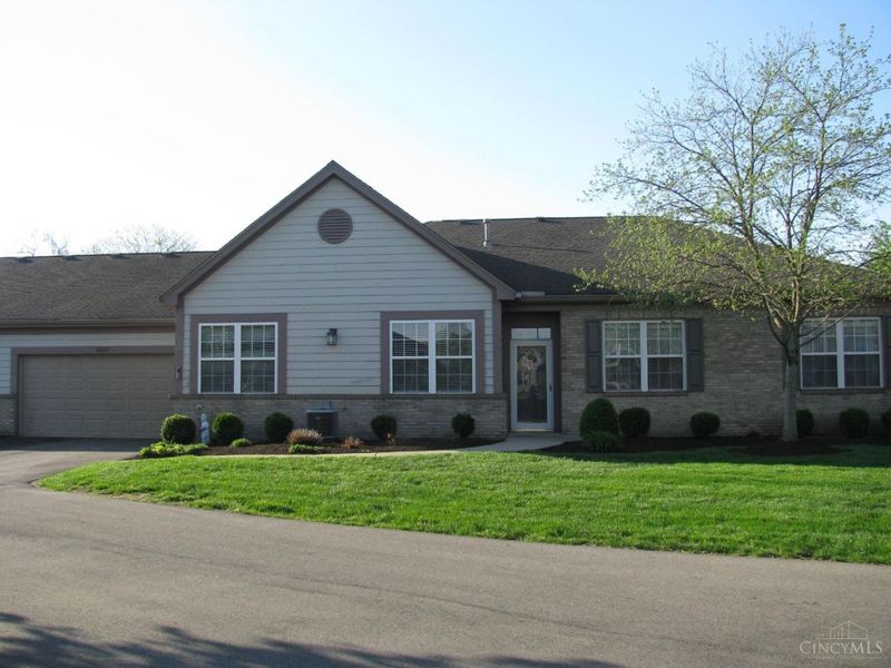 9007 Galewind Way, West Chester, OH 45069 Photo 2