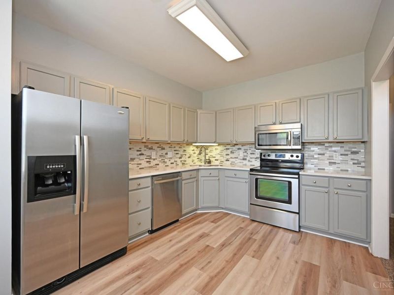 9007 Galewind Way, West Chester, OH 45069 Photo 5